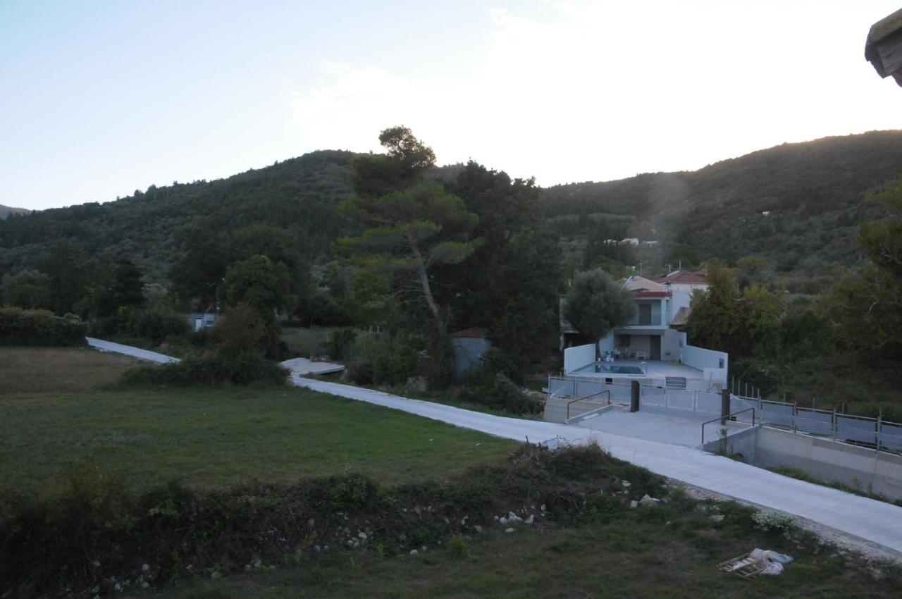 Chalikias Rooms Asprogerakata Exterior foto